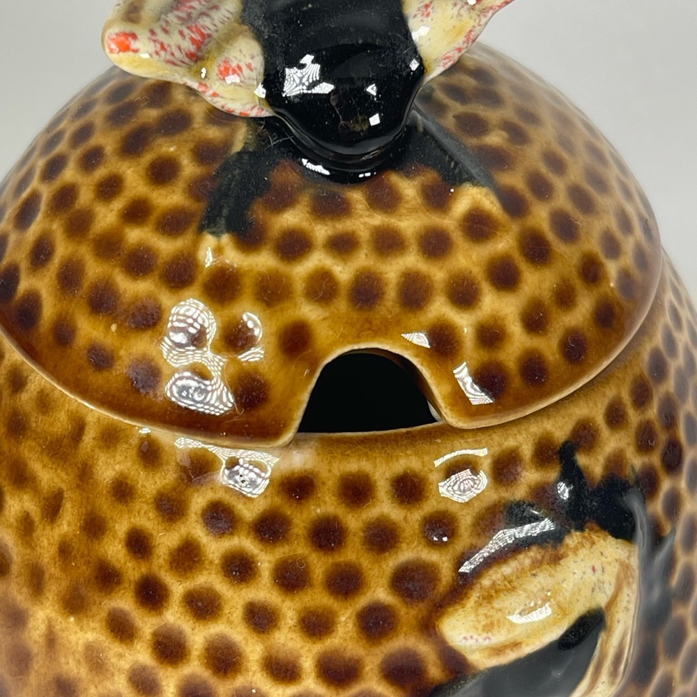 Vintage Arnel’s 1970s ceramic‎ honey jar 2 piece bee top kitchen honey comb jar - Picture 8 of 14